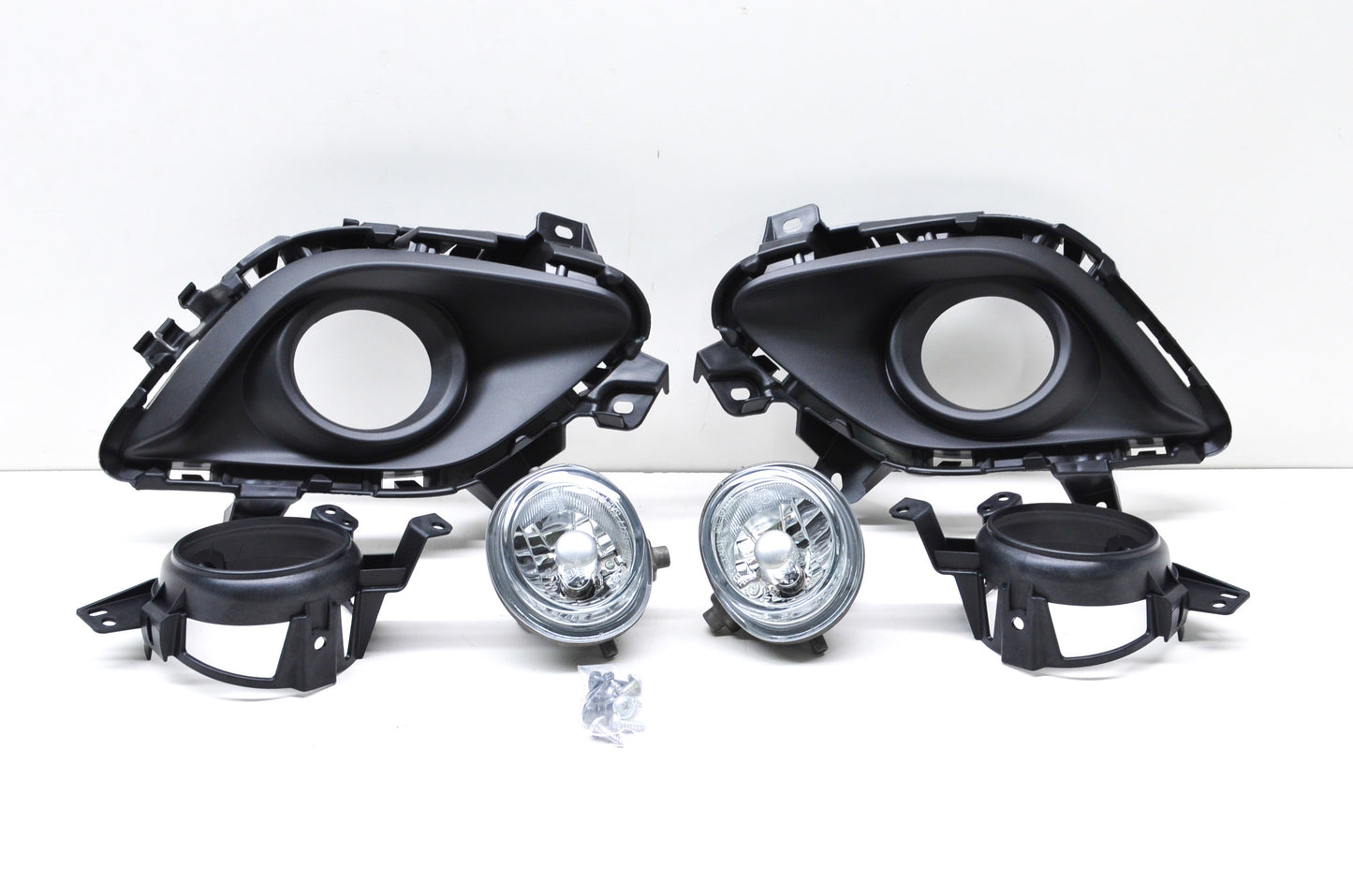 OEM Mazda GJR9-V4-600A Gjr9-V4-600A Fog Light Kit NOS