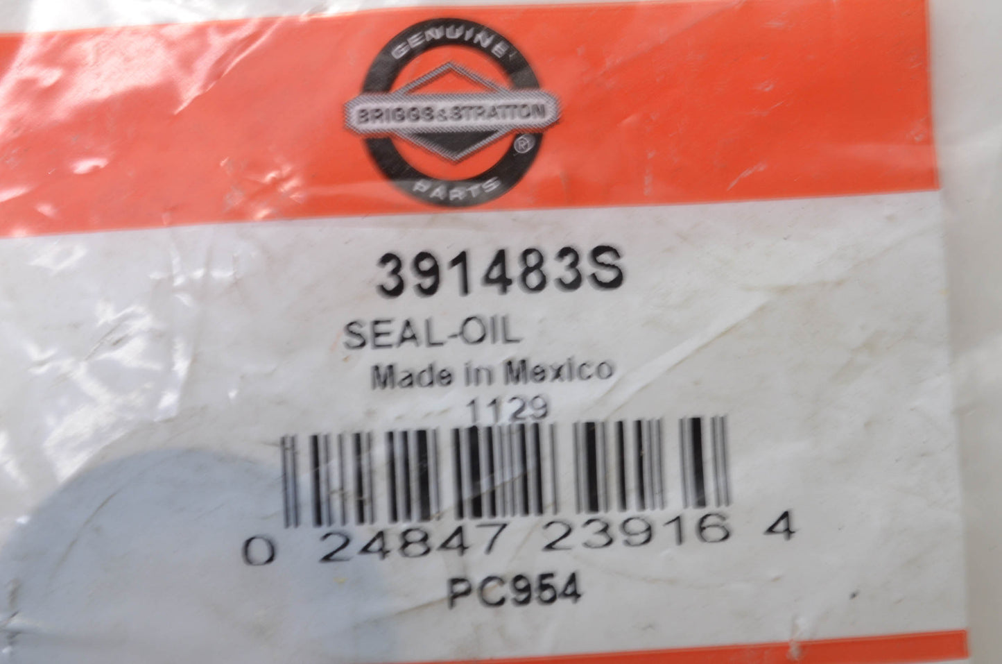 New OEM Briggs & Stratton Oil Seal NOS