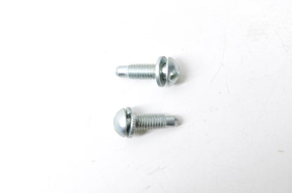 OEM Briggs & Stratton 692200 Screw Qty 2 NOS