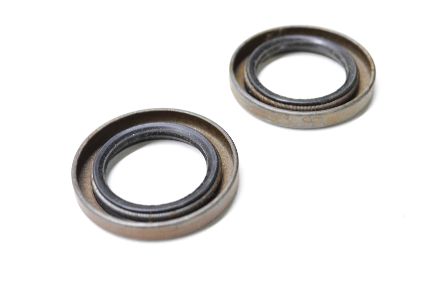 Tecumseh 32600 Oil Seal Qty 2 NOS
