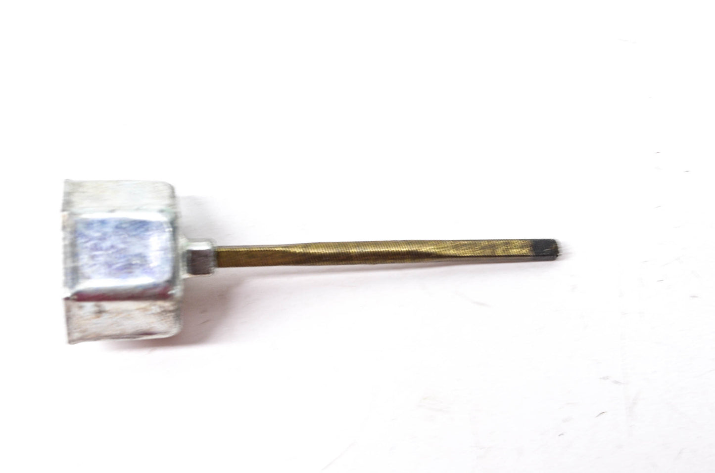 New OEM Tecumseh Alternator Shaft NOS
