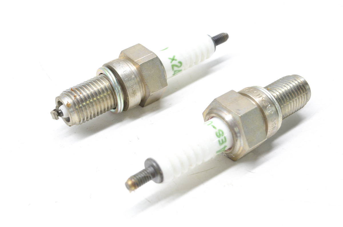 Nippondenso X24ES-U Spark Plug Qty 2 NOS