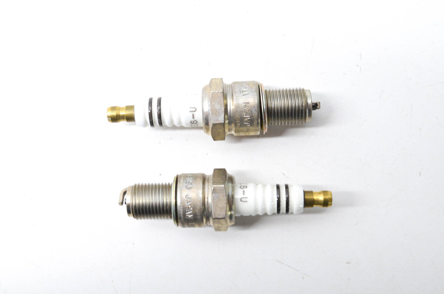 New NIPPONDENSO Spark Plug QTY 2 NOS