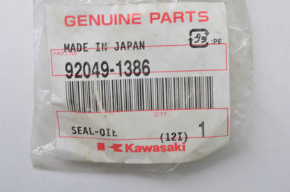 New OEM Kawasaki 92049-1386 Oil Seal NOS