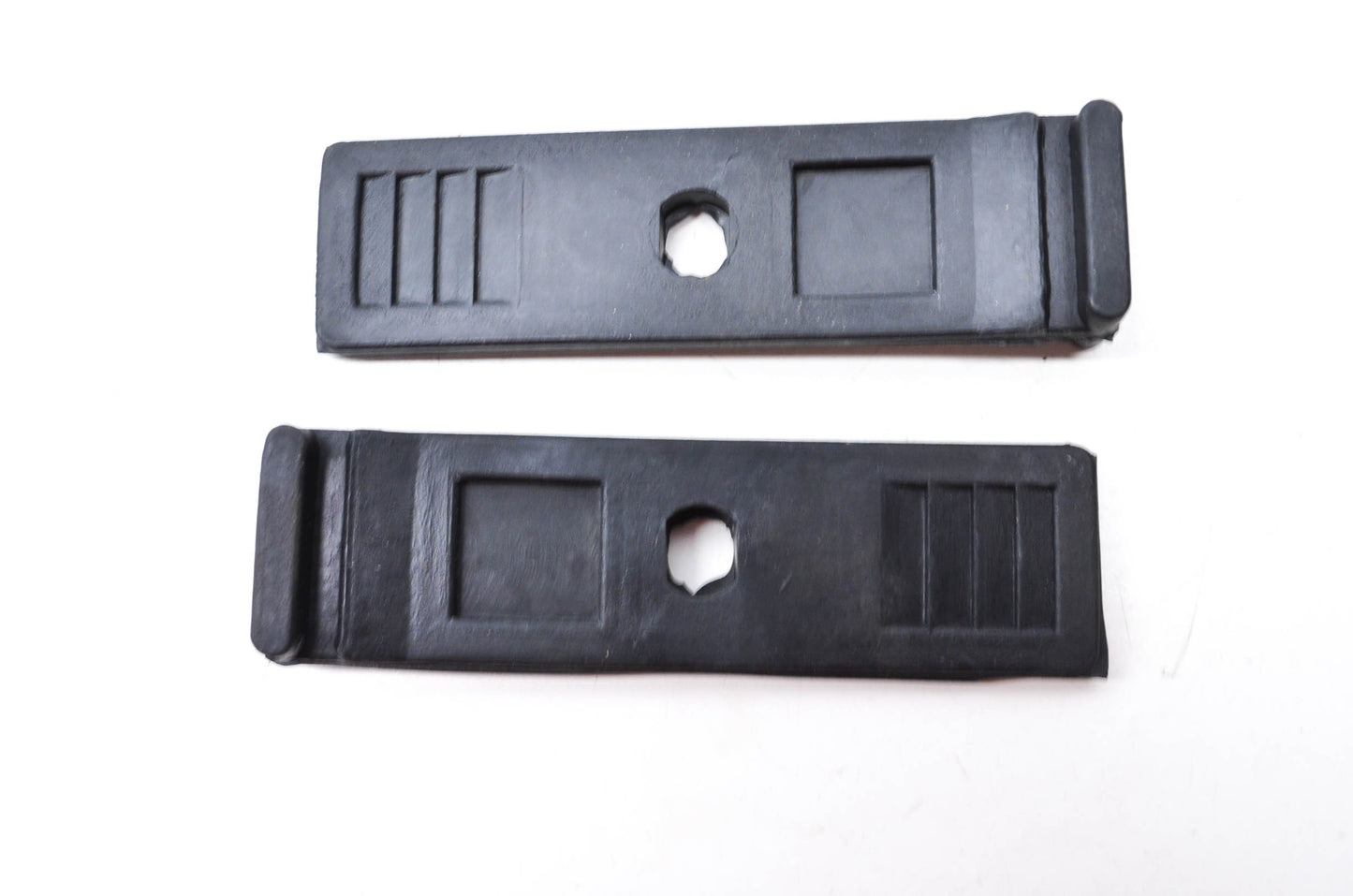 Parts Unlimited 12-133-000, 5702753-00 Rubber Hood Clamp Qty 2 NOS