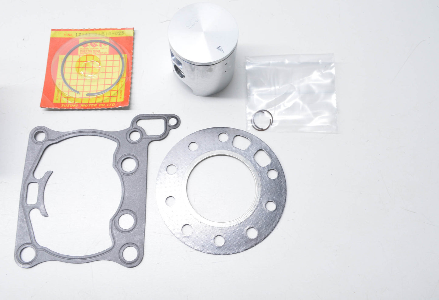 OEM Suzuki 12100-01850-025 1986-1988 RM125 Top End Tune Up Kit NOS