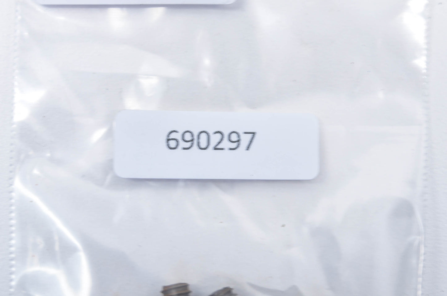 OEM Briggs & Stratton 690297 Screw Qty 2 NOS
