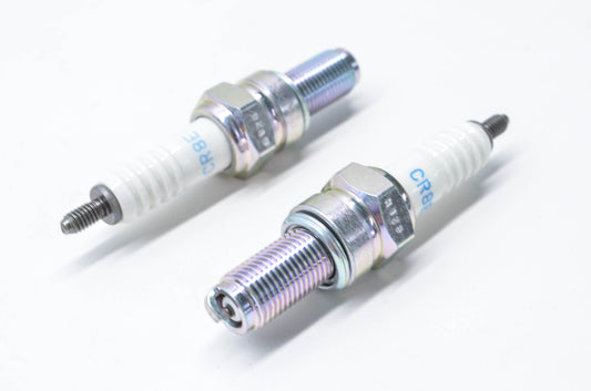 NGK 1275, CR8E Spark Plug Qty 2 NOS