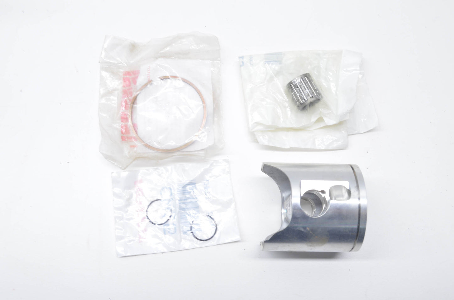 Suzuki 54mm Piston Kit NOS