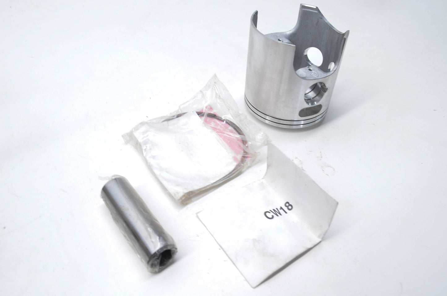 Wiseco 439M07000, 439PS 70mm Forged Piston Kit NOS