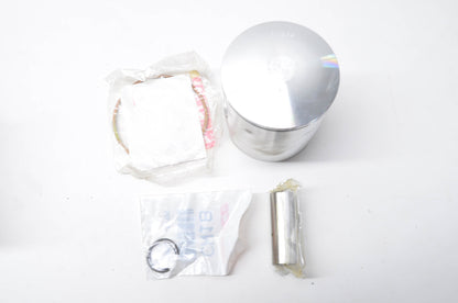 Wiseco 558M06775, 2668CS 67.75mm Suzuki Piston Kit NOS