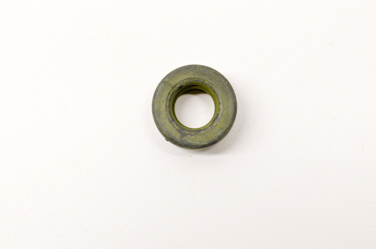 OEM Briggs & Stratton 281370 Oil Filler Tube Seal