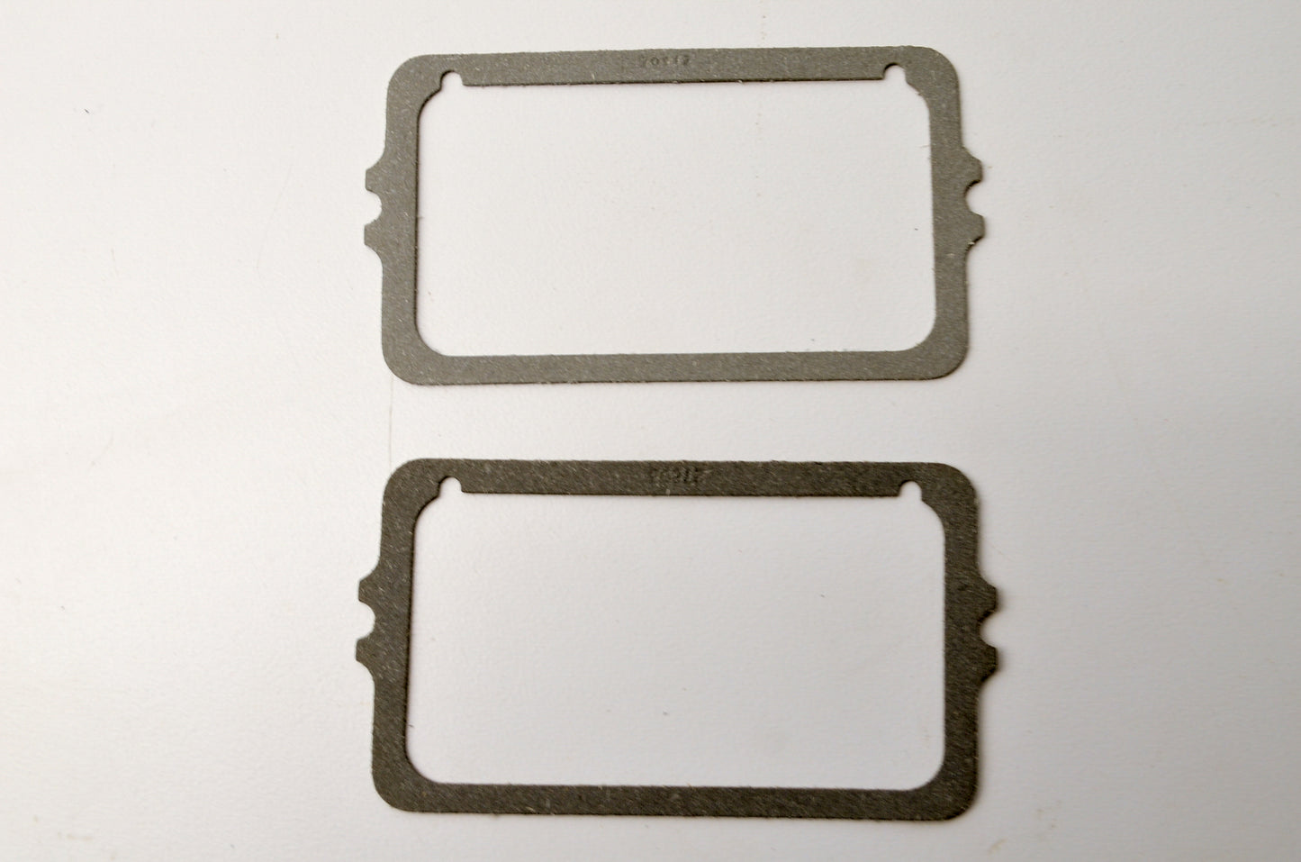 OEM Briggs & Stratton 27803 Gasket QTY 2 NOS