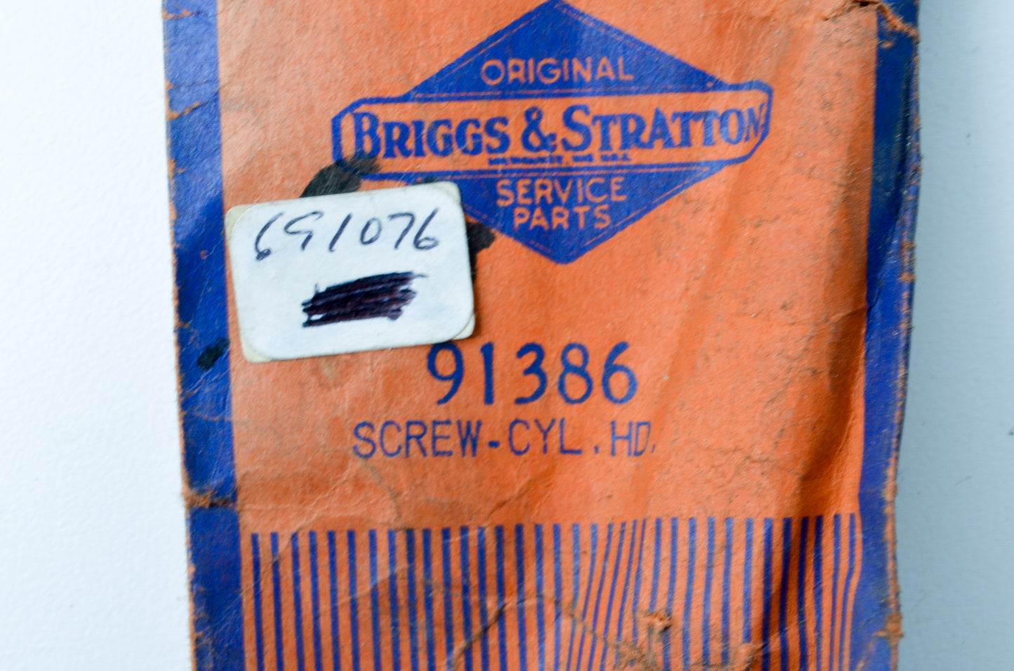 OEM Briggs & Stratton 691076, 91386 691076 91386 Screw NOS