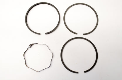 Briggs & Stratton 499996 Piston Ring Kit