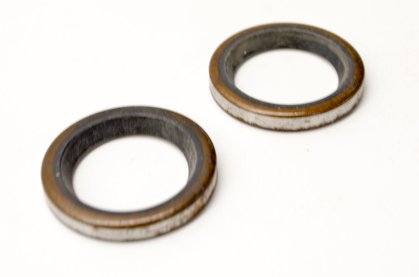 OEM Briggs & Stratton 299819 Oil Seal QTY 2 NOS