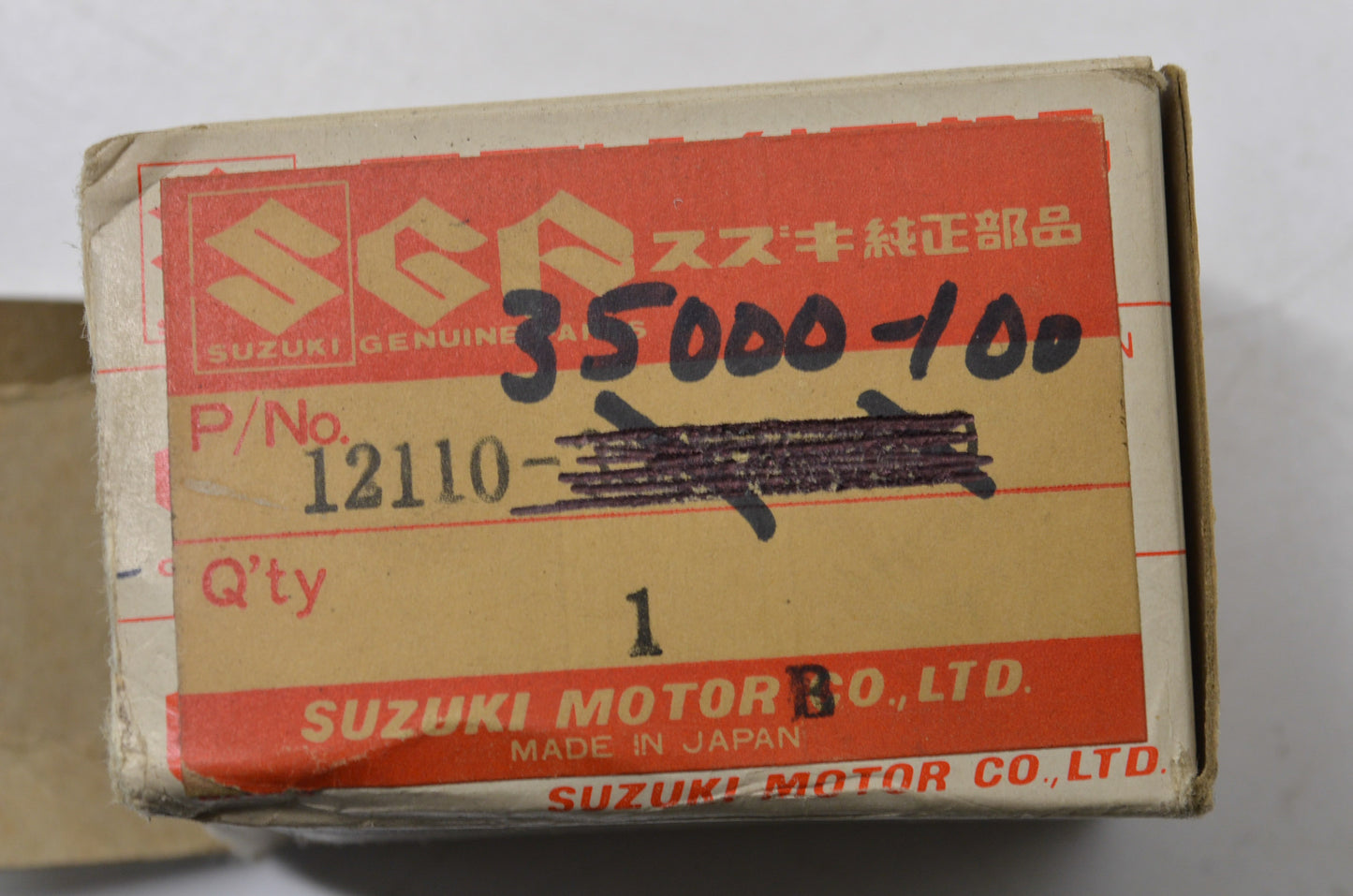OEM Suzuki 12110-35000-100 Piston Set NOS