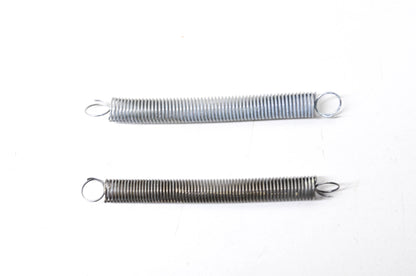 OEM Briggs & Stratton 261105, 9049 Spring Qty 2 NOS