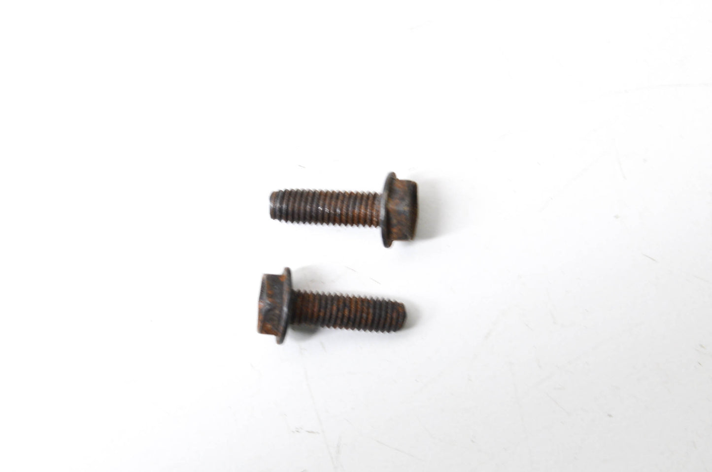 Tecumseh 590472 Screw Qty 2 NOS