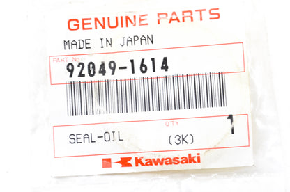 New OEM Kawasaki 92049-1614 Oil Seal NOS