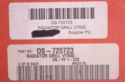 Show Chrome DS-720723 Radiator Grill NOS