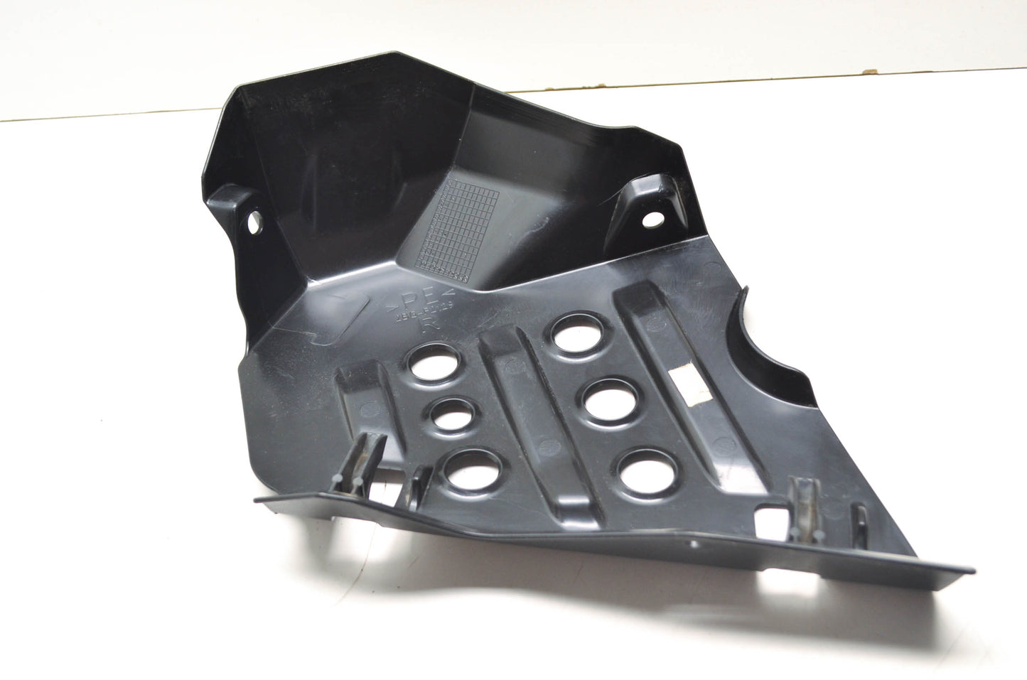 OEM Yamaha 2BG-F2129-00-00 Thrust Cover 2