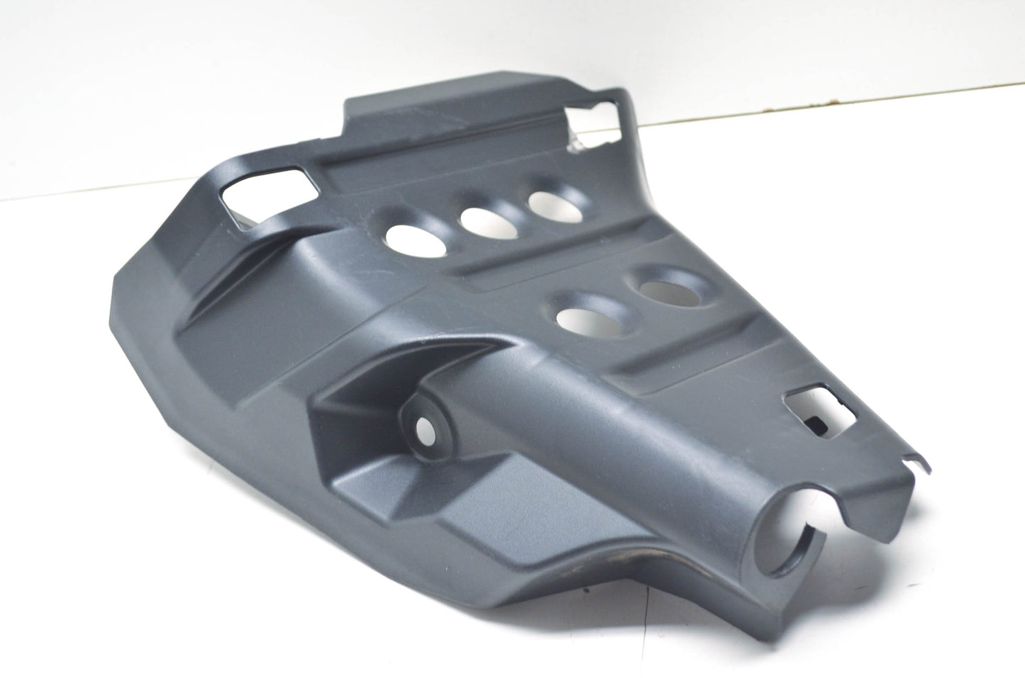 OEM Yamaha 2BG-F3133-00-00 Lower Cover 2
