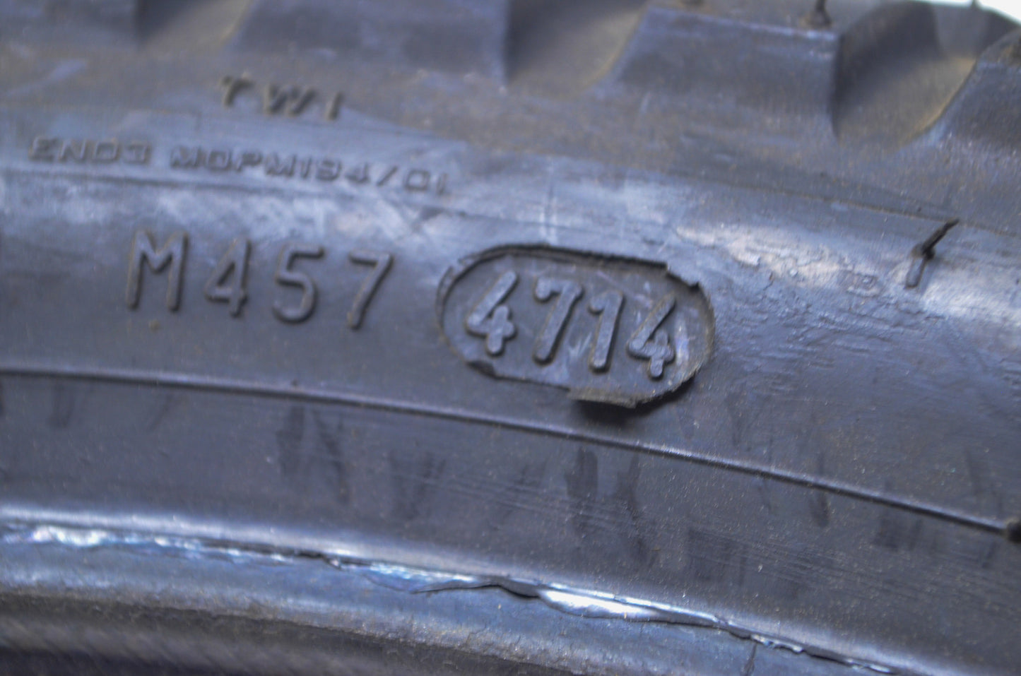 New Metzeler 90/90-21 54S Enduro 3 Sahara Tire NOS