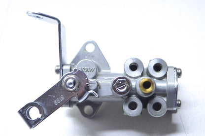 Tigershark 3008-622, 16100-91B90 Oil Pump Assembly NOS