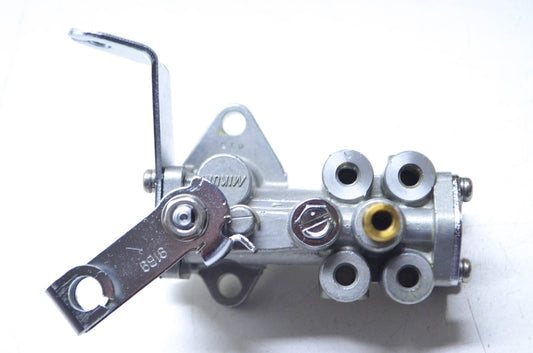 Tigershark 3008-622, 16100-91B90 Oil Pump Assembly NOS