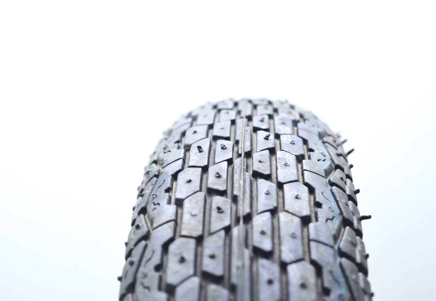 New Bridgestone Mag.Mopus-L303 3.00-18 Front Tire NOS