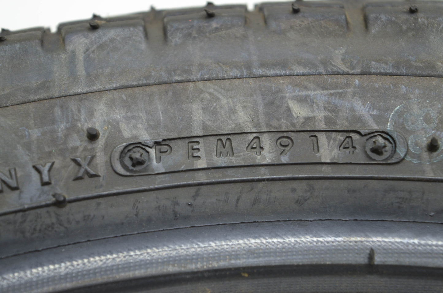 New Bridgestone Mag.Mopus-L303 3.00-18 Front Tire NOS