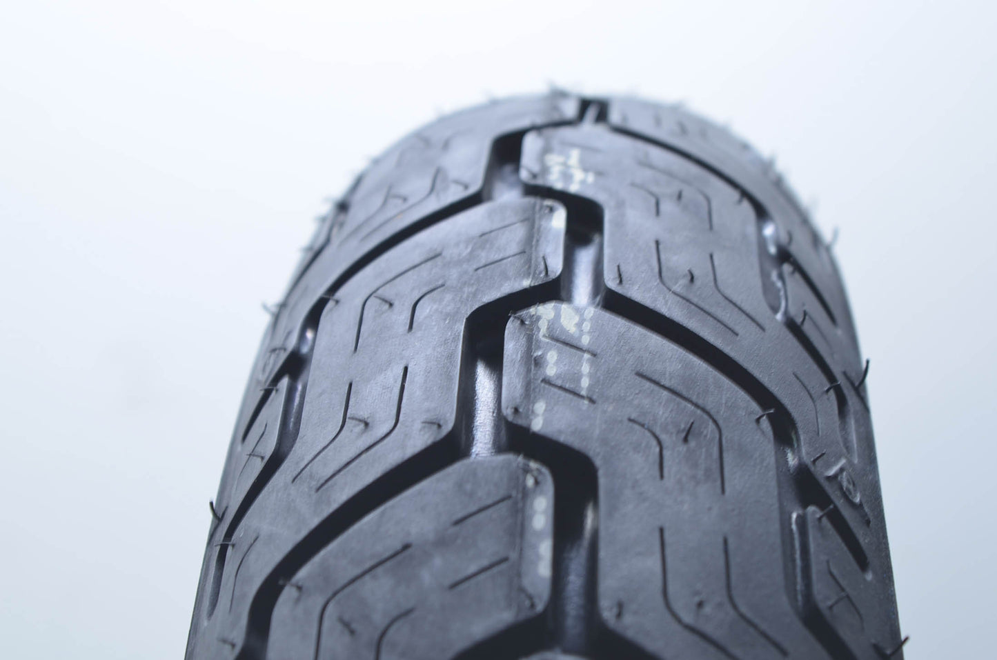New Dunlop D402 White Wall Harley Davidson MT90R16 M/C 74H Rear Tire NOS