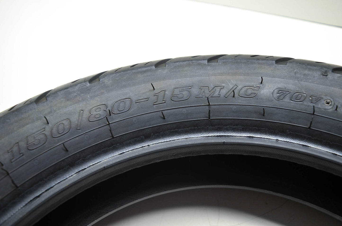 Dunlop 311500 K555 150/80-15 M/C 70V Rear Tire