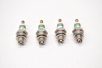 New Bosch Spark Plug QTY 4 NOS