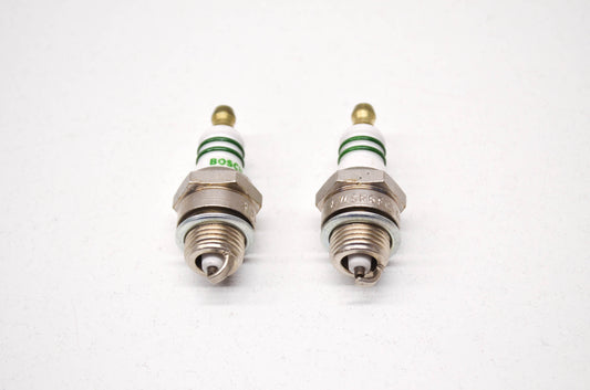 New Bosch Spark Plug QTY 2 NOS