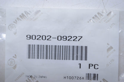 New OEM Yamaha Plate Washer QTY 4 NOS