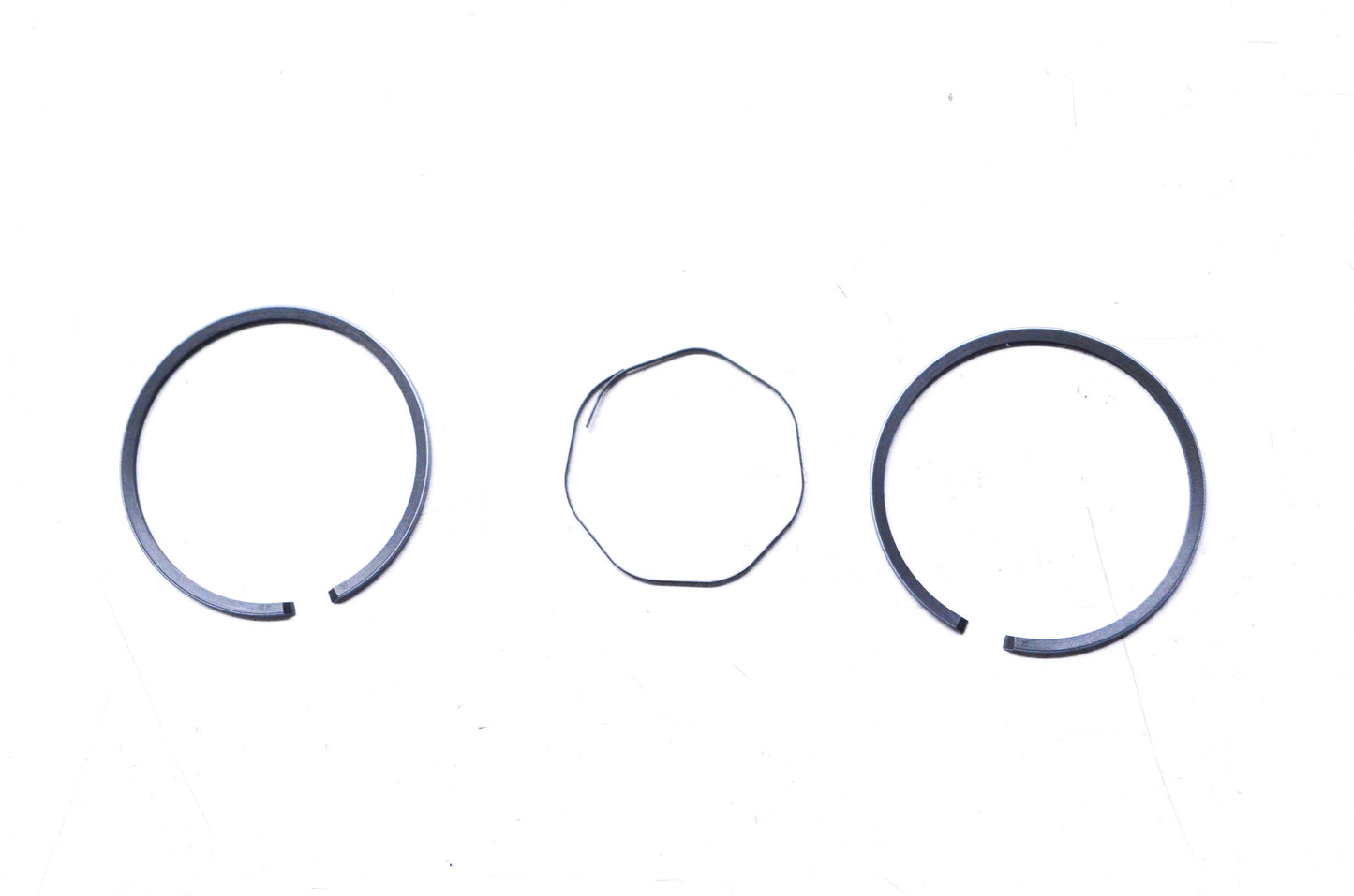 OEM Yamaha 260-11601-13-00 Piston Ring 1st Set NOS