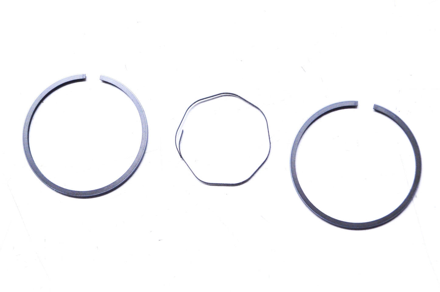 OEM Yamaha 260-11601-13-00 Piston Ring 1st Set NOS