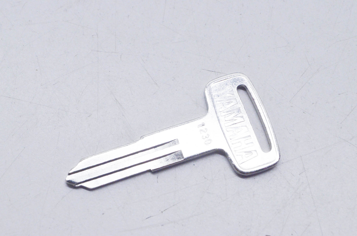 OEM Yamaha 90890-55818-00 Blank Key NOS