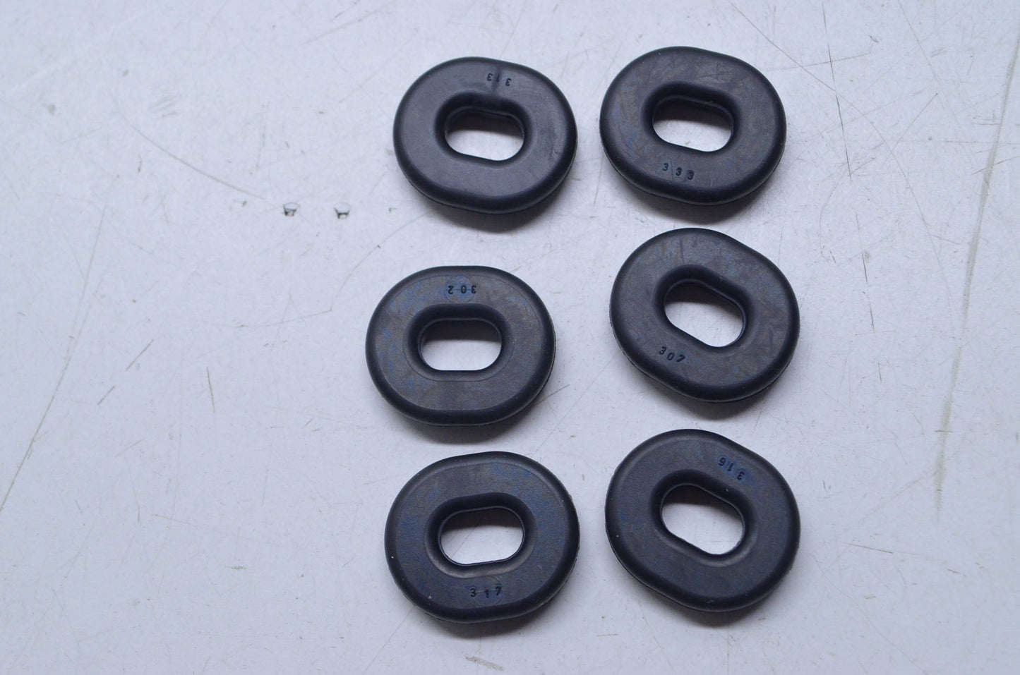 OEM Honda 83551-300-000 Air Cleaner Housing Grommet Qty 6 NOS