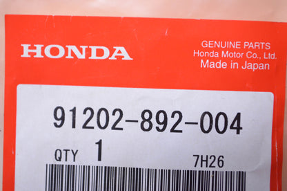 OEM Honda 91202-892-004 Oil Seal 17X30X6 NOS
