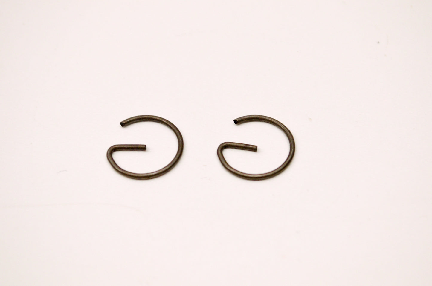 OEM Polaris 0450027 Piston Pin Clips Qty 2 NOS