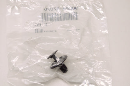 New OEM Yamaha 90269-07076-00 Special Shape Rivet NOS
