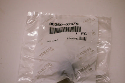 New OEM Yamaha 90269-07076-00 Special Shape Rivet NOS