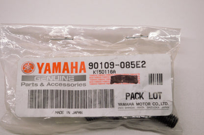 OEM Yamaha 90109-085E2-00 Bolts Qty 3 NOS