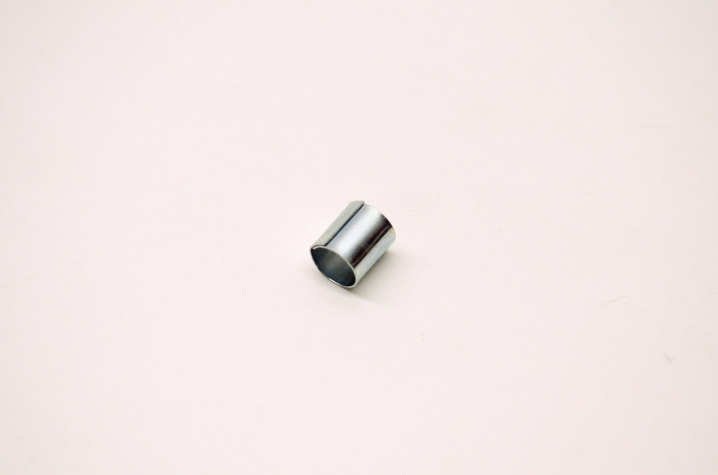 OEM Yamaha 90468-02033-00 Clip NOS