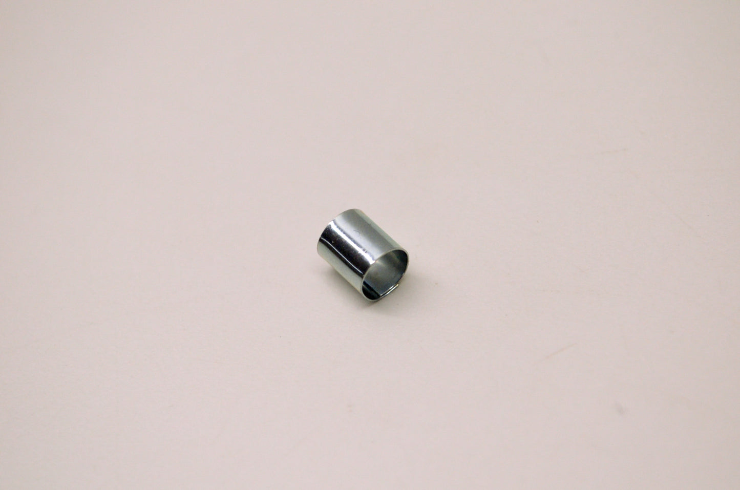 OEM Yamaha 90468-02033-00 Clip NOS