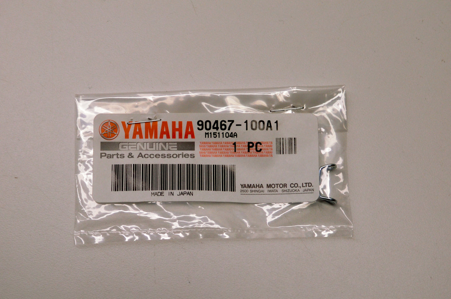 New OEM Yamaha 90467-100A1-00 Clip NOS