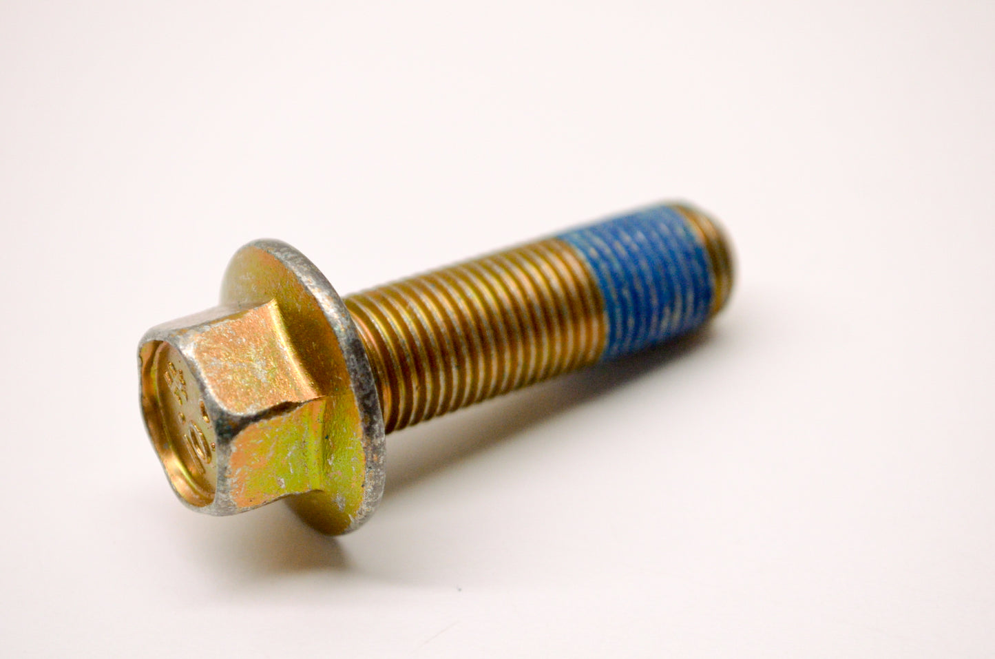OEM Yamaha 8KN-RA1B8-00-00 Flange Bolt 3 NOS